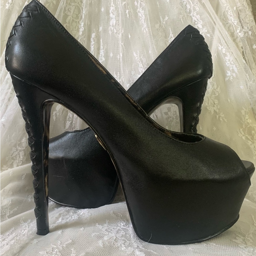 BETSY JOHNSON peep-toe+platform+stilettos.